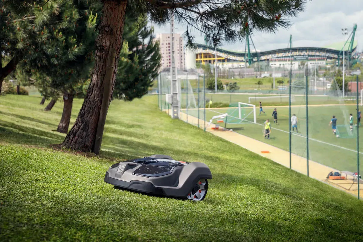 Husqvarna Automower 450XH - Up to 1 Acre (Wired) - Robo Maintain